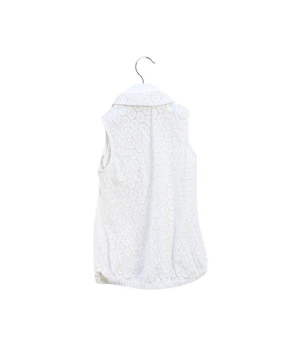 A White Sleeveless Tops from Nicholas & Bears in size 4T for girl. (Front View)