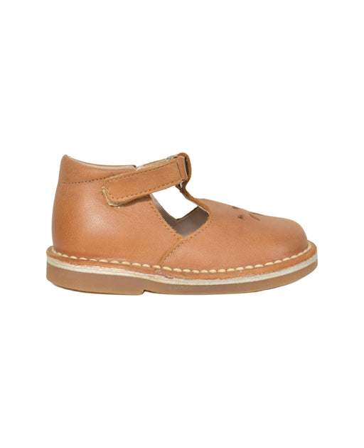 A Brown Flats from Cyrillus in size 18-24M for girl. (Front View)