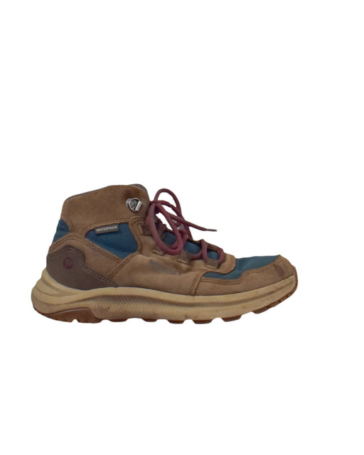 A Brown Boots & Booties from Merrell in size 7Y for boy. (Front View)
