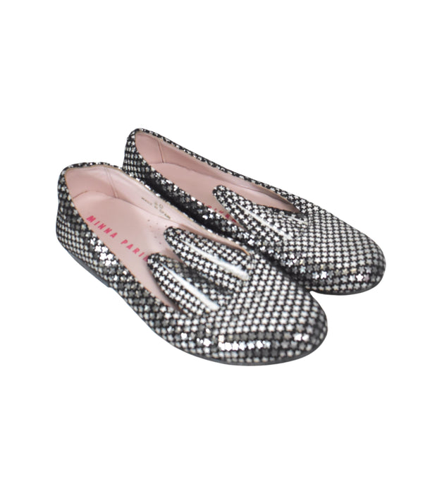 A Silver Flats from Minna Parikka in size 6T for girl. (Back View)