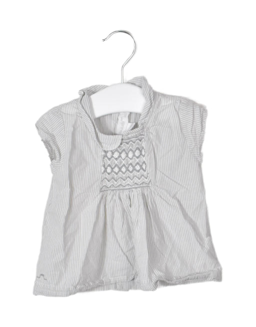 A Grey Short Sleeve Tops from Chateau de Sable in size 6-12M for girl. (Front View)