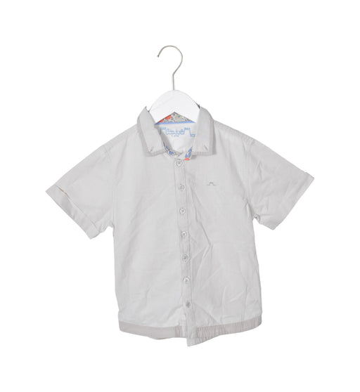A Grey Short Sleeve Shirts from Chateau de Sable in size 6T for boy. (Front View)
