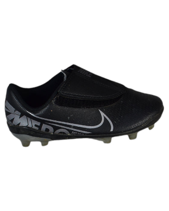 Nike Cleats/Soccer Shoes 5T - 6T (EU28 - EU29)