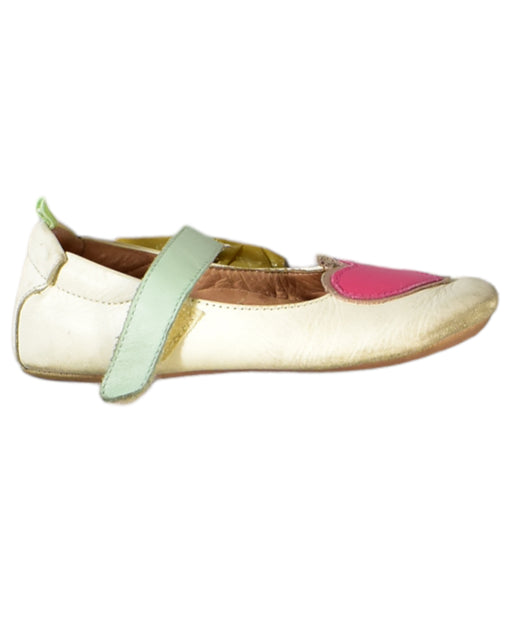 A White Flats from Tip Toey Joey in size 18-24M for girl. (Front View)