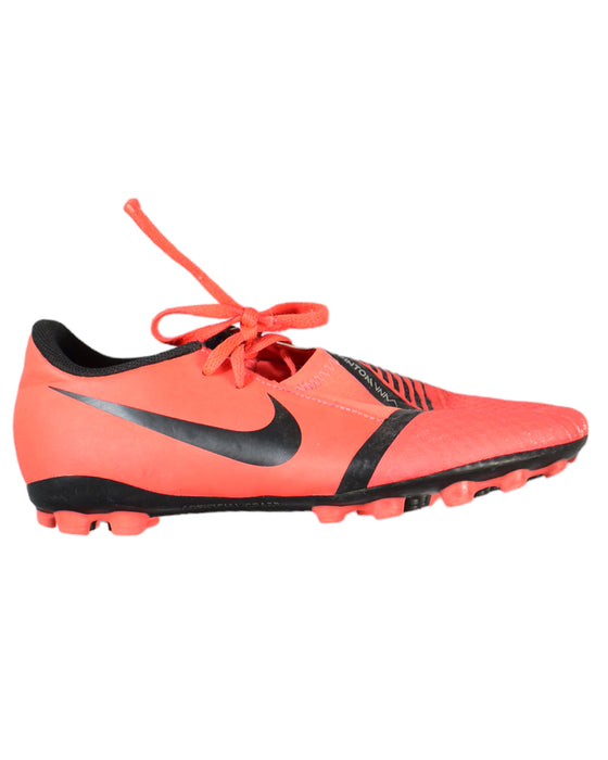 A Orange Cleats/Soccer Shoes from Nike in size 12Y for boy. (Front View)