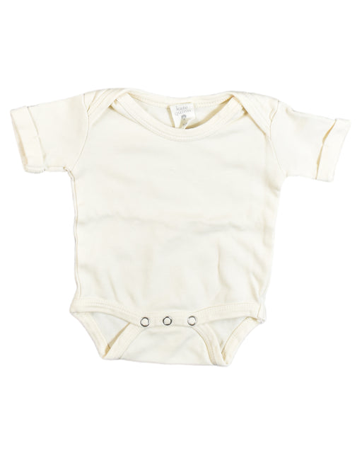 A Ivory Short Sleeve Bodysuits from Kate Quinn in size Newborn for neutral. (Front View)