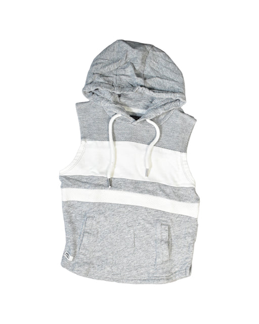 A Grey Sleeveless Tops from Indie Kids by Industrie in size 4T for boy. (Front View)