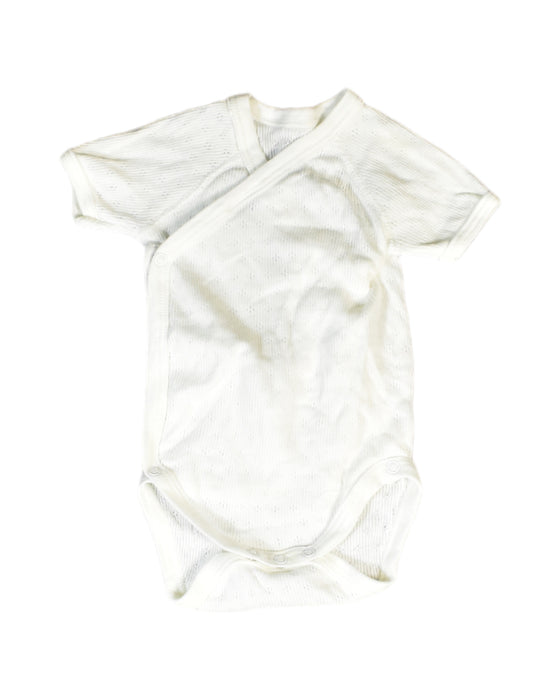 A White Bodysuits from Petit Bateau in size 0-3M for neutral. (Front View)