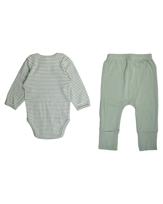 A Green Pants Sets from Nature Baby in size 3-6M for boy. (Back View)