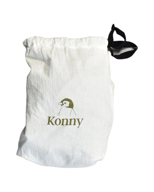 A White Baby Carriers from Konny in size O/S for neutral. (Front View)