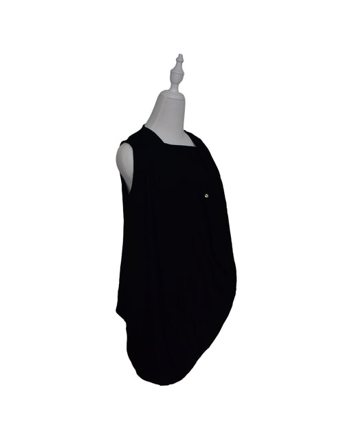 A Black Sleeveless Tops from Mothers en Vogue in size L for maternity. (Front View)