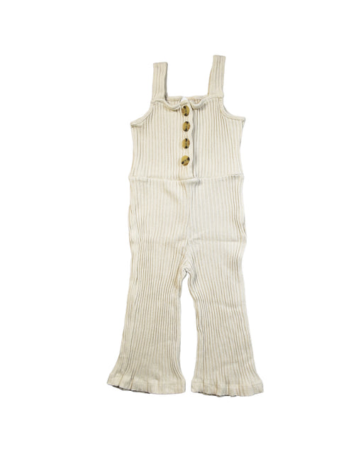 A White Jumpsuits from Seed in size 4T for girl. (Front View)
