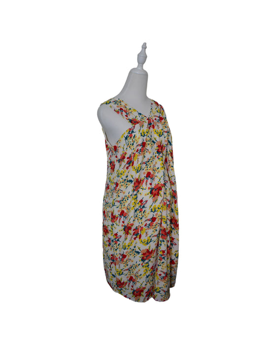 A White Sleeveless Dresses from Bove in size M for maternity. (Front View)