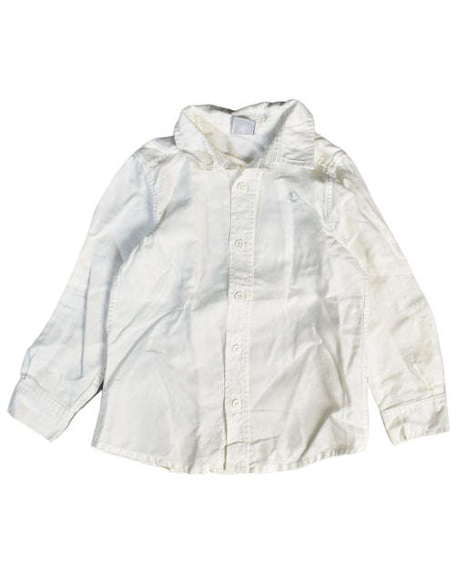 A White Shirts from Petit Bateau in size 3T for boy. (Front View)