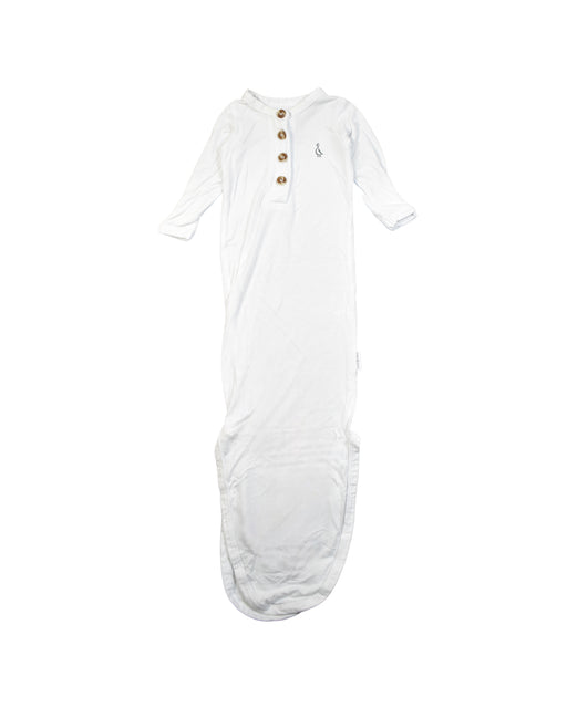 A White Sleepsacs from Raph and Remy in size 0-3M for neutral. (Front View)