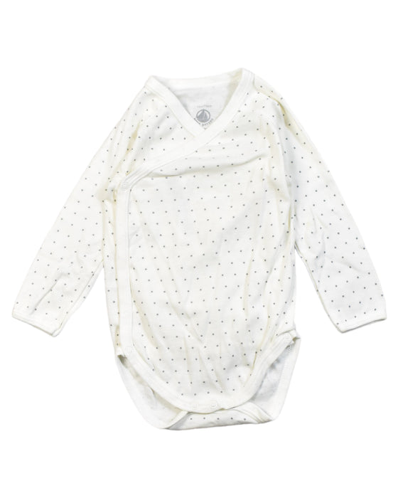 A White Bodysuits from Petit Bateau in size 6-12M for neutral. (Front View)