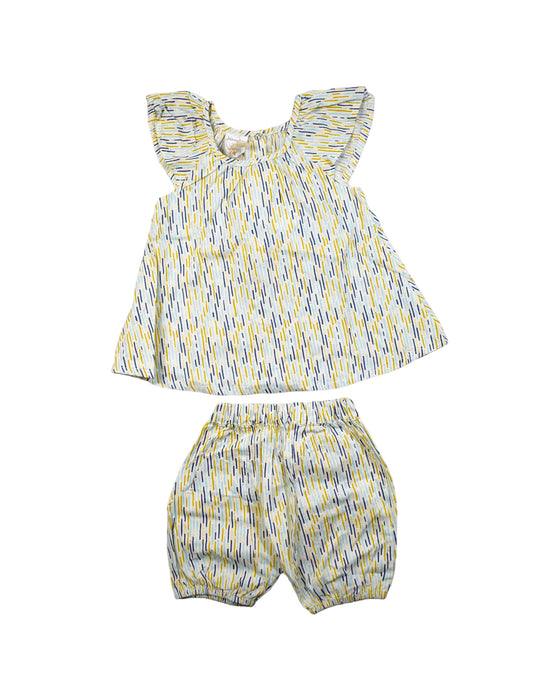 A Yellow Shorts Sets from Hannabe in size 6-12M for girl. (Front View)