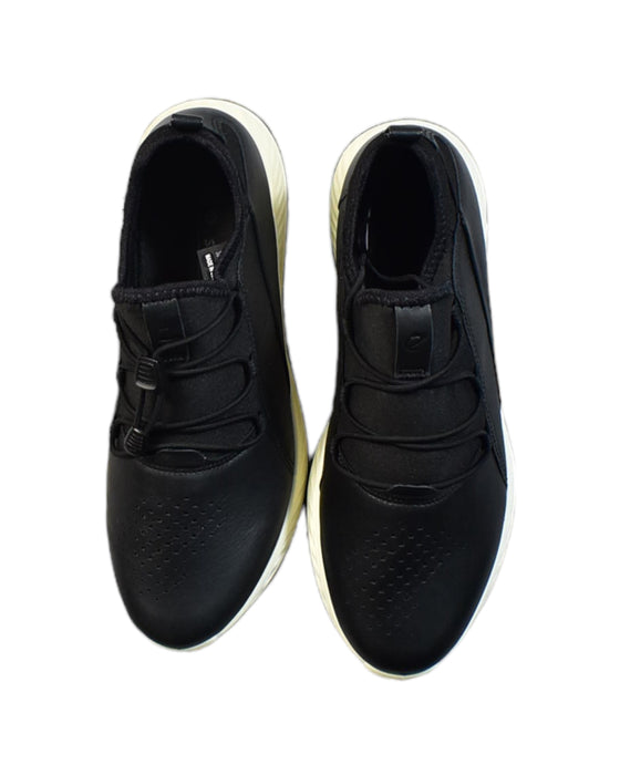 A Black Sneakers from ECCO in size 7Y for boy. (Back View)
