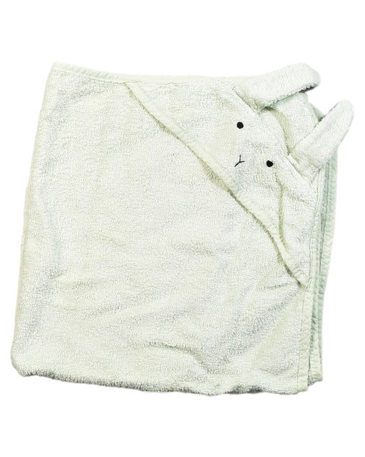 A White Towels from Liewood in size O/S for neutral. (Front View)