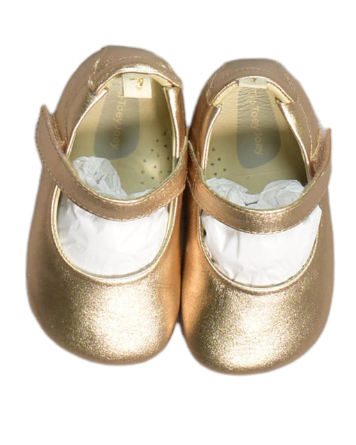 A Gold Flats from Tip Toey Joey in size 18-24M for girl. (Front View)
