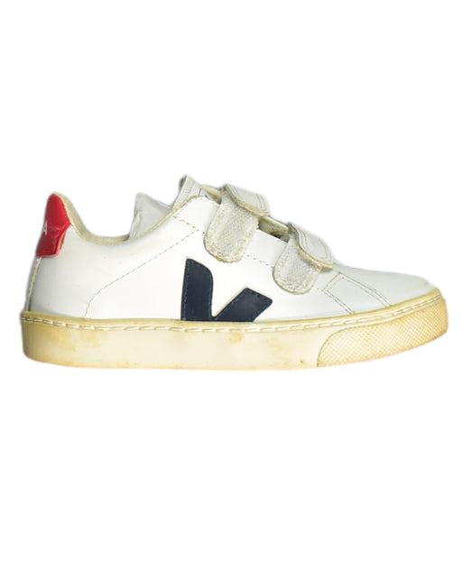 A White Sneakers from Veja in size 5T for boy. (Front View)