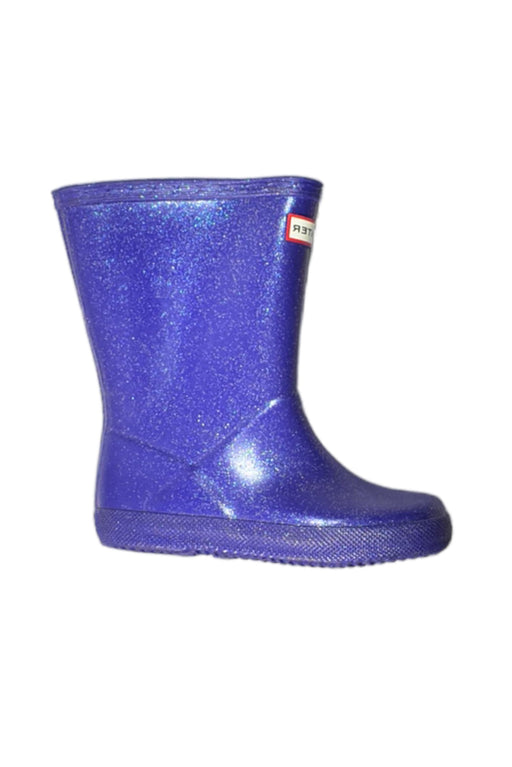 A Purple Rain Boots from Hunter in size 10Y for girl. (Front View)