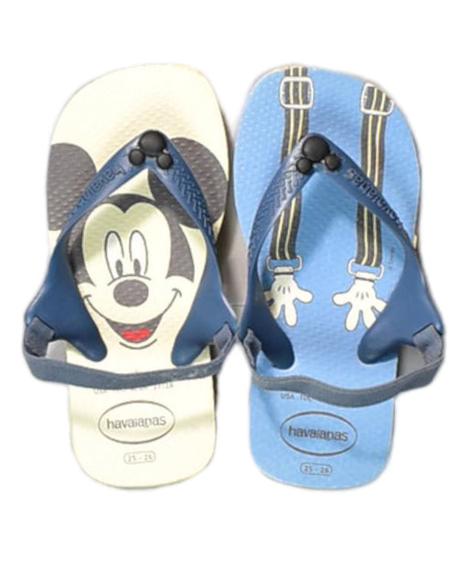 A Blue Sandals from Havaianas in size 4T for boy. (Front View)