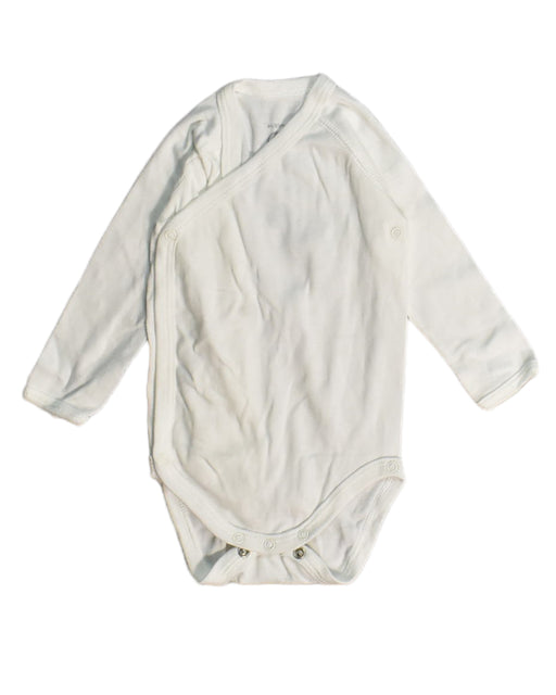 A White Bodysuits from Petit Bateau in size 3-6M for neutral. (Front View)