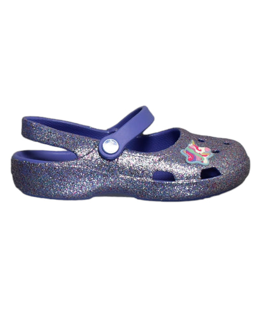 A Purple Sandals from Crocs in size 6T for girl. (Front View)