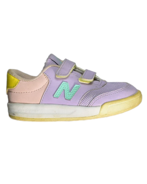 A Purple Sneakers from New Balance in size 18-24M for girl. (Front View)