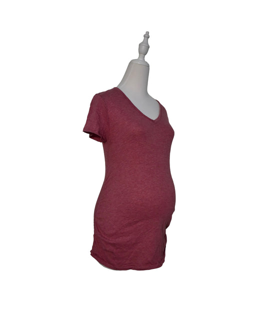A Red Short Sleeve Tops from Ingrid & Isabel in size S for maternity. (Front View)