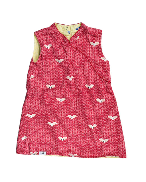 A Red Sleeveless Dresses from Maison Q in size 3T for girl. (Front View)