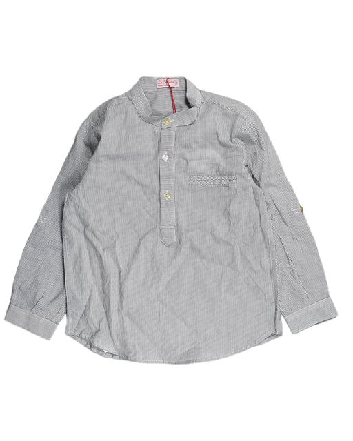 A Grey Long Sleeve Tops from La Coqueta in size 5T for boy. (Front View)
