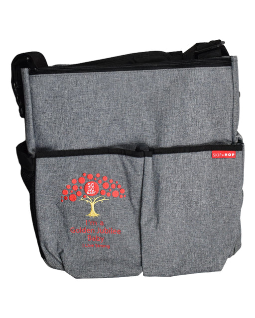 A Grey Diaper Bags from Skip Hop in size O/S for neutral. (Front View)